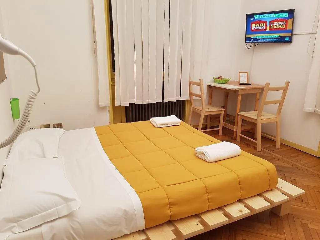 מילאנו Innperfect Room Central Station