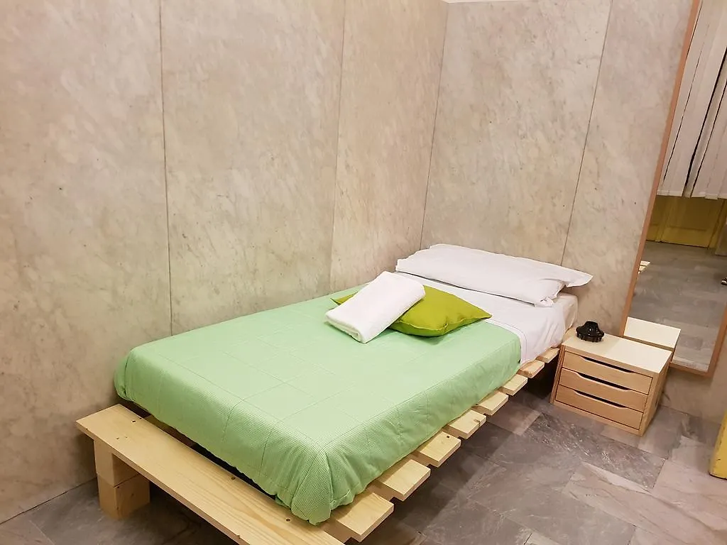 לינה וארוחת בוקר מילאנו Innperfect Room Central Station