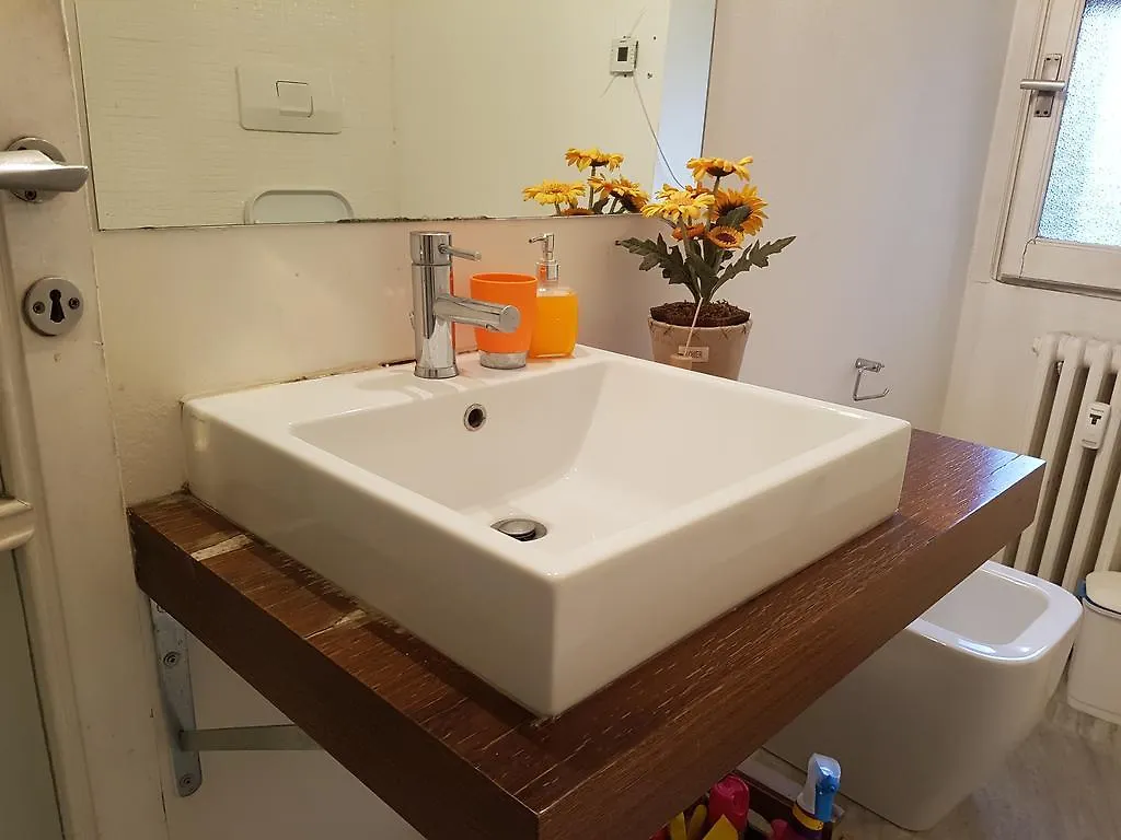 מילאנו Innperfect Room Central Station 3*,  איטליה